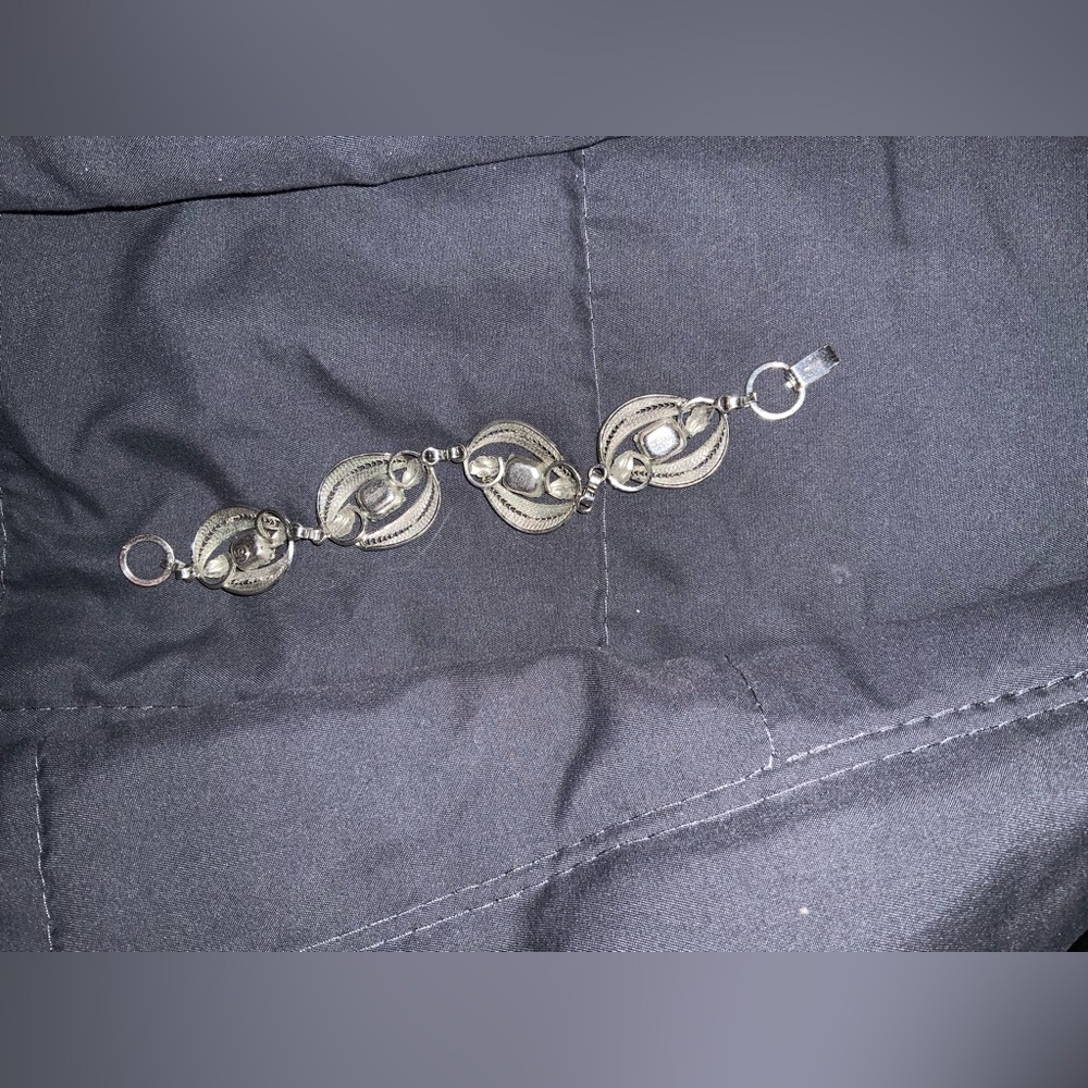 Van Dell Vintage Sterling Silver & Blue Topaz Bracelet – 7" - Picture 2 of 5
